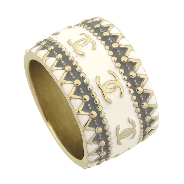 ����  ����