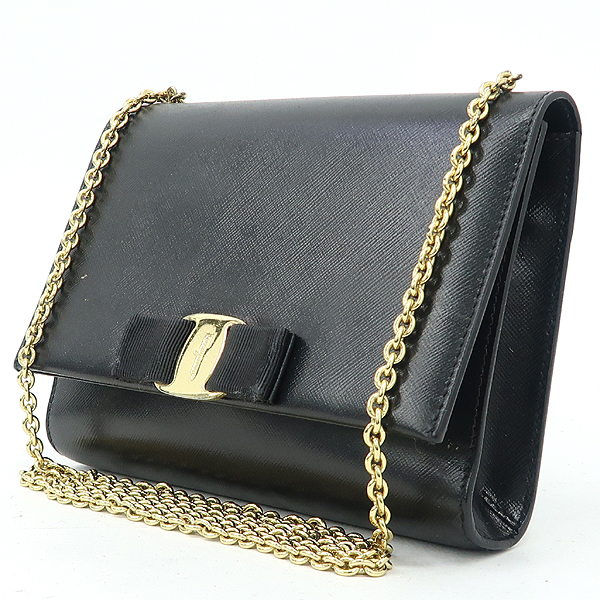 Ferragamo(��󰡸�) 22 B558 ���� ���ǾƳ� GINNY ���� �ٶ� ����ΰ� ���� �� ��� ü�� �÷� ũ�ν��� [��������] �̹���2 - ���̺��� �߰���ǰ