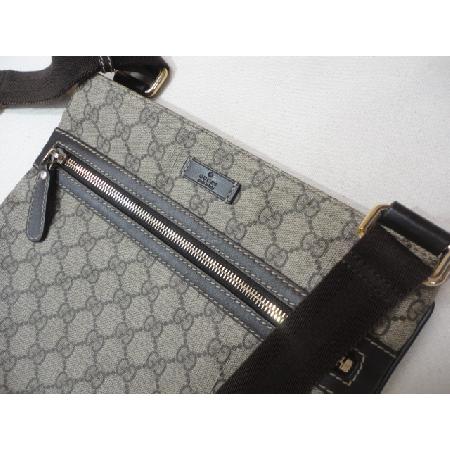 Gucci(����) 295257 GG�ΰ� PVC ������ �޽��� ũ�ν���w �̹���2 - ���̺��� �߰���ǰ