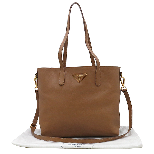 �����  �����