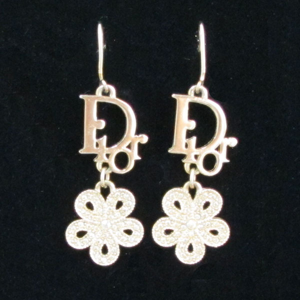 Dior(ũ����î���) D �ΰ� ť�� �ö�� ��� ���� �Ͱ��� [�뱸�ݿ��纻��] �̹���2 - ���̺��� �߰���ǰ