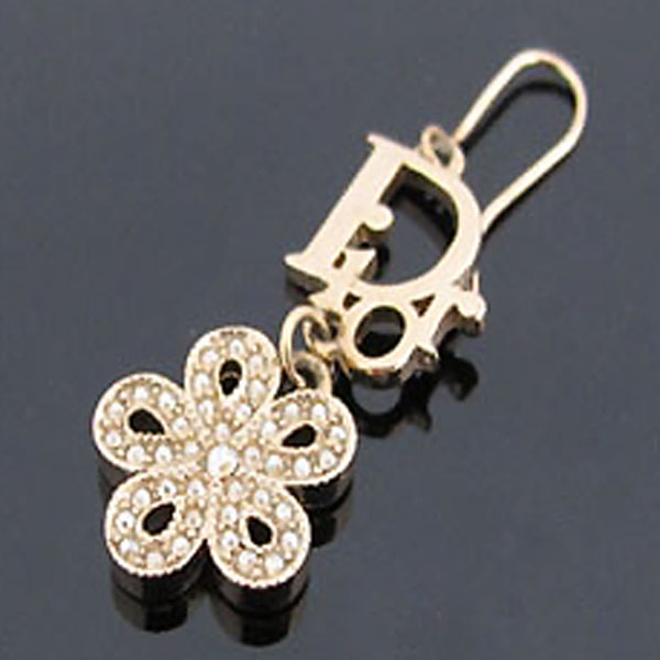 Dior(ũ����î���) D �ΰ� ť�� �ö�� ��� ���� �Ͱ��� [�뱸�ݿ��纻��] �̹���4 - ���̺��� �߰���ǰ