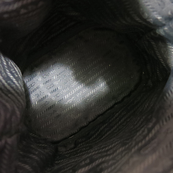 Prada(�����) 1BH038 ���� �к긯 Ʈ���� ���� ��Ŷ ��Ʈ�� + ũ�ν���Ʈ�� [�뱸��������] �̹���6 - ���̺��� �߰���ǰ