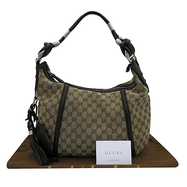 ����  �����