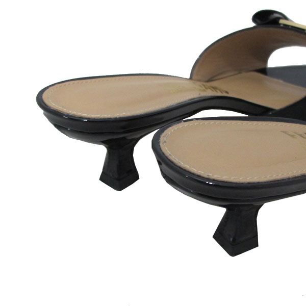 Ferragamo(��󰡸�) 0705010 19SS ���� ���̴�Ʈ �ٶ󺸿� ������ ���� [�뱸�ݿ��纻��] �̹���5 - ���̺��� �߰���ǰ