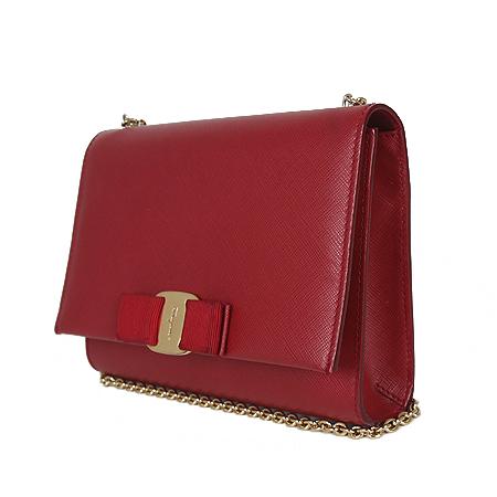 Ferragamo(��󰡸�) 22-B558 ���� �ٶ���� ���� ���ǾƳ� ���� ü�� ũ�ν���[���ֻ���] �̹���3 - ���̺��� �߰���ǰ