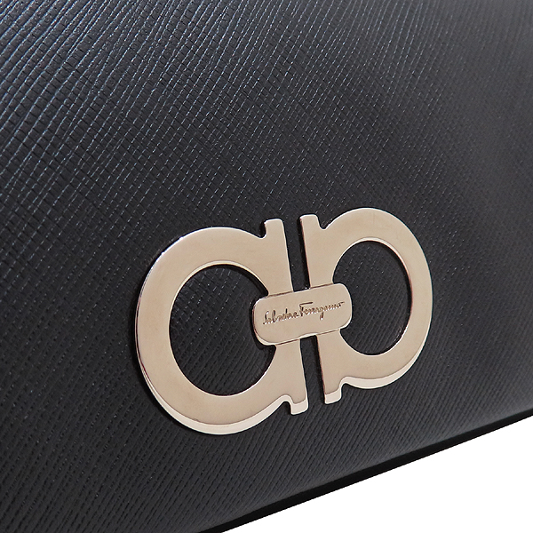 Ferragamo(��󰡸�) 22 B481 ���� ���ǾƳ� ���� ���� ��ġ�� �ΰ� ��� ������ �÷� ������ [��õ��] �̹���4 - ���̺��� �߰���ǰ