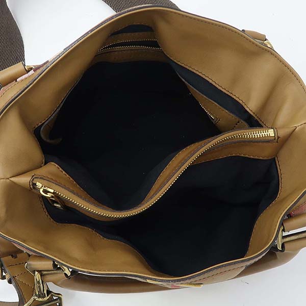 Burberry(������) 3763774 �Ͽ콺üũ ��ī���� ȥ�� ���� �ΰ� ��Ʈ�� + �����Ʈ�� [��������] �̹���5 - ���̺��� �߰���ǰ