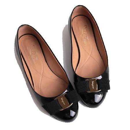 ��󰡸� �ٸ��� �÷�