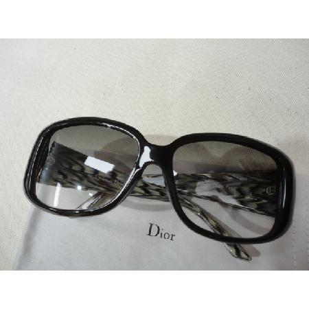 ���  DIOR �ΰ� ���Ÿ� ť�� LHQLF �̴ϼ� ��� ���� ���۶�[û�ֱ�õ������]