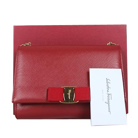 Ferragamo(��󰡸�) 22-B558 ���� �ٶ���� ���� ���ǾƳ� ���� ü�� ũ�ν���[���ֻ���] �̹���2 - ���̺��� �߰���ǰ
