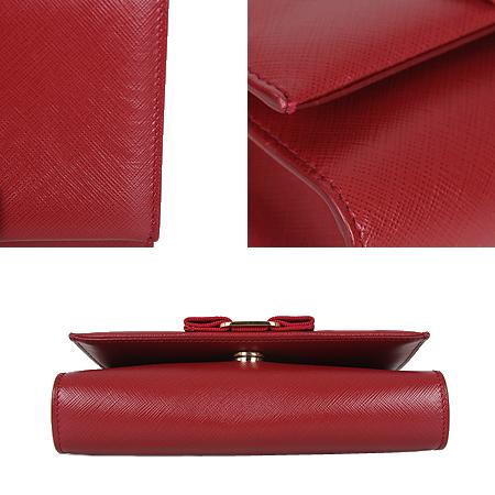 Ferragamo(��󰡸�) 22-B558 ���� �ٶ���� ���� ���ǾƳ� ���� ü�� ũ�ν���[���ֻ���] �̹���5 - ���̺��� �߰���ǰ