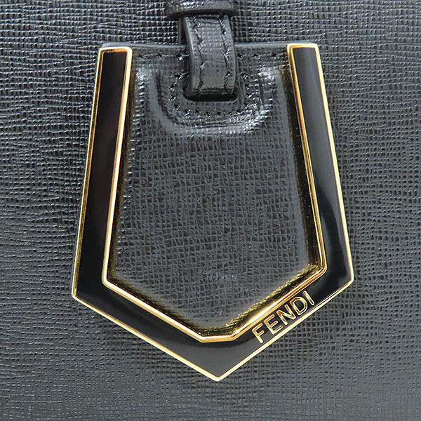 Fendi(���) 8BH253 ���� �÷� ���긣 S������ 2WAY [�λ꼭��Ե���] �̹���4 - ���̺��� �߰���ǰ