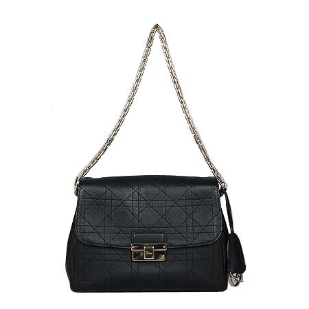 Dior(ũî)    Ų ü [ֻ]