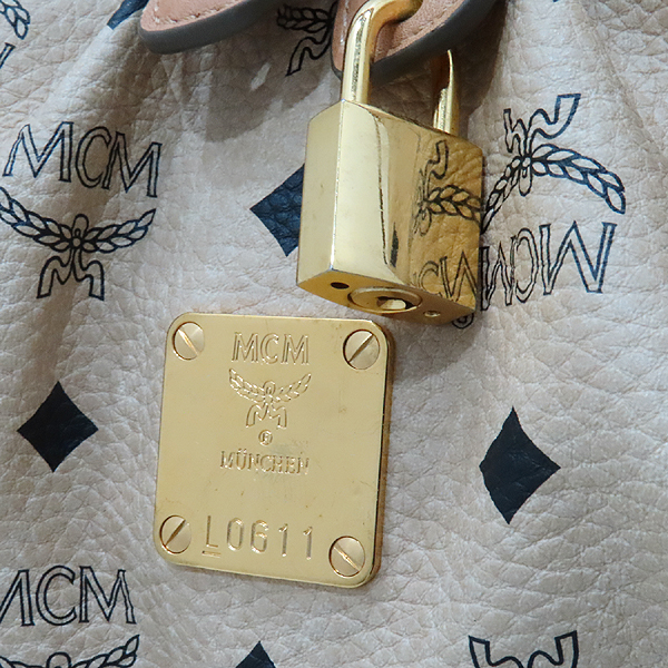 MCM(������) 1010104261522 ������ ���佺 PVC ���� ȥ�� ���� �ΰ� Ű�� ������ ȣ�� ����� [��õ��] �̹���3 - ���̺��� �߰���ǰ