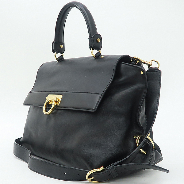 Ferragamo(��󰡸�) 21 A871 ���� ��ġ�� ���ΰ� ���Ǿ� ���� �÷� ���� ��Ʈ�� + ��� ��Ʈ�� [õ�Ƚż�����] �̹���3 - ���̺��� �߰���ǰ