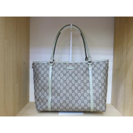 ����  �����