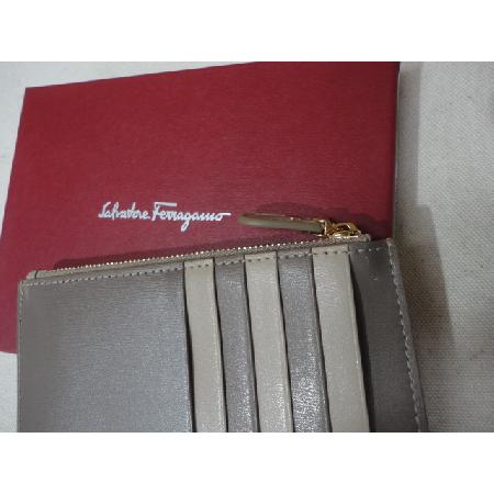 Ferragamo(��󰡸�) 22 D692 ��ġ�Ϸΰ� ���� ���������� ī������ w �̹���5 - ���̺��� �߰���ǰ