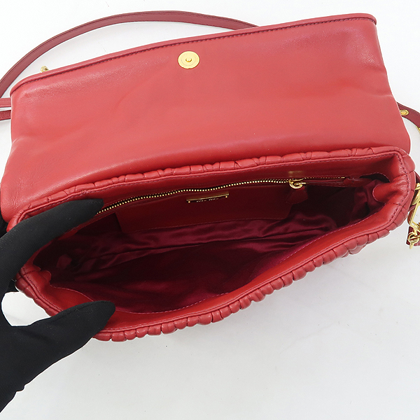 MiuMiu(�̿�̿�) RP0363 ���� �÷� ���� ��Ʋ��� Ŭ��ġ�� + ũ�ν��� [��������] �̹���4 - ���̺��� �߰���ǰ