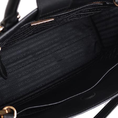 Prada(�����) 1BA113 ���ǾƳ� ����Ʈ ��Ʈ�� �� ����� [����ż�����]W �̹���3 - ���̺��� �߰���ǰ