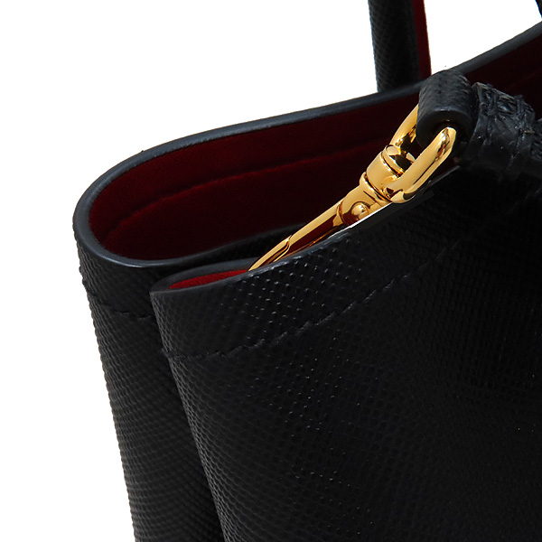 Prada(�����) 1BG887 SAFFIANO(���ǾƳ�) CUIR NERO/FUOCO ���� ���ǾƳ� ���� �κ��� ���� �ﰢ �ΰ� ��� ��Ʈ�� + ��� ��Ʈ�� 2WAY [��õ��] �̹���5 - ���̺��� �߰���ǰ