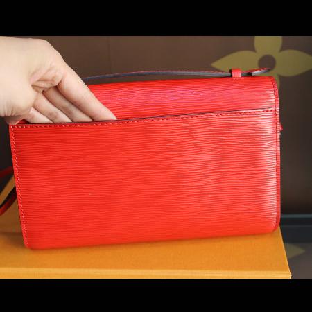 Louis Vuitton(���̺���) M54538 ���� ���� Ŭ����  ��Ʈ�� + ũ�ν���Ʈ�� 2WAY �̹���2 - ���̺��� �߰���ǰ