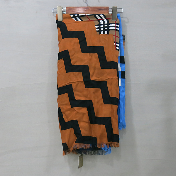 Burberry(������) 4078337 ��Ƽ�÷� ��ȥ�� üũ ��ī�� [�λ꼾�Һ���] �̹���2 - ���̺��� �߰���ǰ