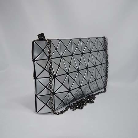 ISSEY MIYAKE (�̼��� �̾���) BB61-AG041 BAOBAO �ٿ��ٿ� Ŭ��ġ �� ũ�ν��� �̹���3 - ���̺��� �߰���ǰ