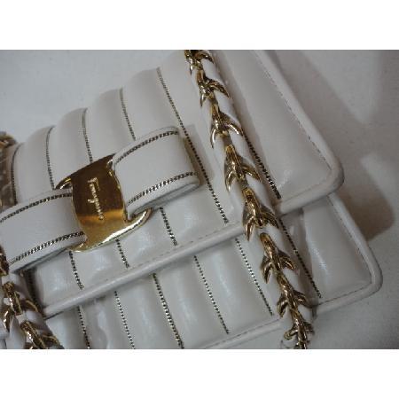 Ferragamo(��󰡸�) 21-E202 �ٶ���� ���̺��� ���� ���� ü�� �̴� ũ�ν��� �̹���2 - ���̺��� �߰���ǰ