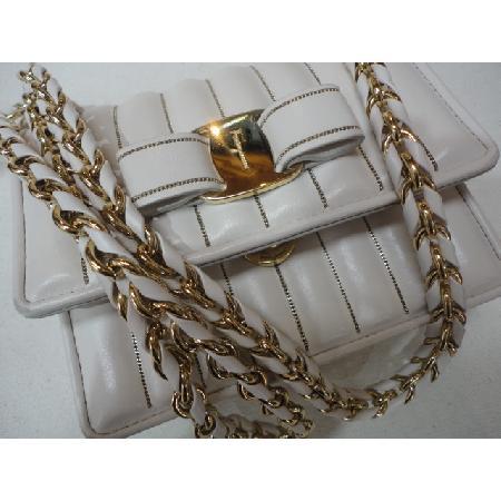 Ferragamo(��󰡸�) 21-E202 �ٶ���� ���̺��� ���� ���� ü�� �̴� ũ�ν��� �̹���4 - ���̺��� �߰���ǰ