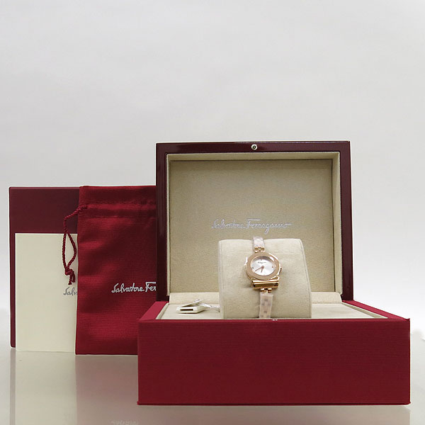 ��󰡸� ��ġ�� �����ð�