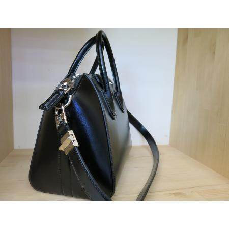 GIVENCHY(�����)��Ƽ���� ����� �̹���3 - ���̺��� �߰���ǰ