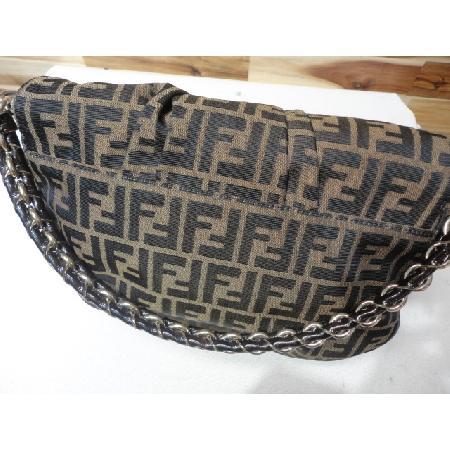 Fendi(���) 8BR614 FF�ΰ� �ڰ��� �̾� �Ÿ��� �̹���4 - ���̺��� �߰���ǰ