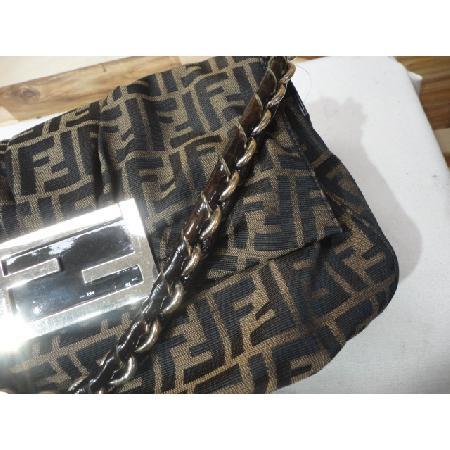 Fendi(���) 8BR614 FF�ΰ� �ڰ��� �̾� �Ÿ��� �̹���5 - ���̺��� �߰���ǰ