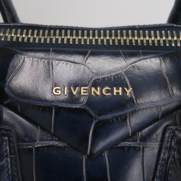 GIVENCHY(�����) 12H5100052 ���̺� ũ��Ŀ�������� ANTIGONA ��Ƽ���� M ������ ��Ʈ�� + �����Ʈ�� 2WAY [������] �̹���4 - ���̺��� �߰���ǰ