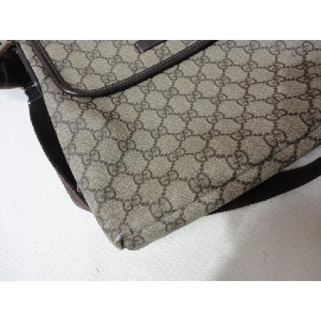 Gucci(����) 223666 GG�ΰ� ĵ���� ���� ���� Ʈ���� �޽��� ũ�ν���[û�ֱ�õ������] �̹���3 - ���̺��� �߰���ǰ