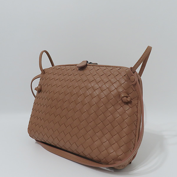 BOTTEGAVENETA (���װ�����Ÿ) 245354 �ε���ũ  �÷� ��Ʈ��ġ���� ũ�ν��� [�λ꼭��Ե���] �̹���3 - ���̺��� �߰���ǰ