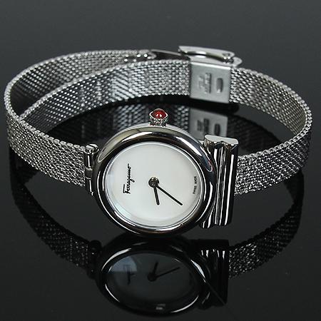 Ferragamo(��󰡸�) SFIK007-19 ��ġ�� ���� ��ƿ �����ð�[���ַԵ���] �̹���2 - ���̺��� �߰���ǰ