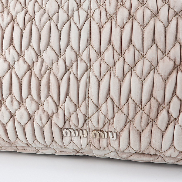 MiuMiu(�̿�̿�) RP0169 ��Ƽ�� ���� ũ����Ż ��� Ŭ��ġ�� �����  + ũ����Ż ��Ʈ�� [��������] �̹���4 - ���̺��� �߰���ǰ