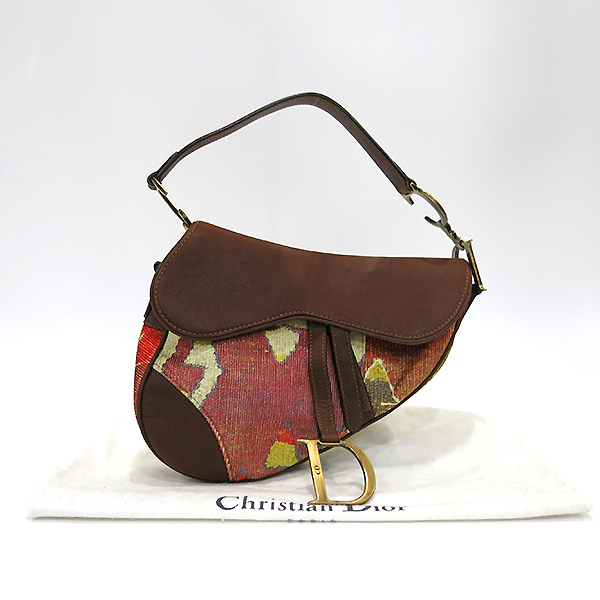 ��� ��Ƽ �����