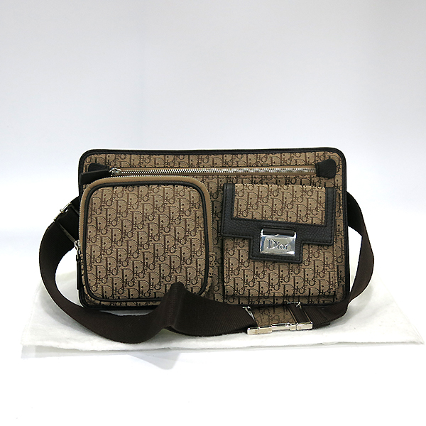 ���  ����