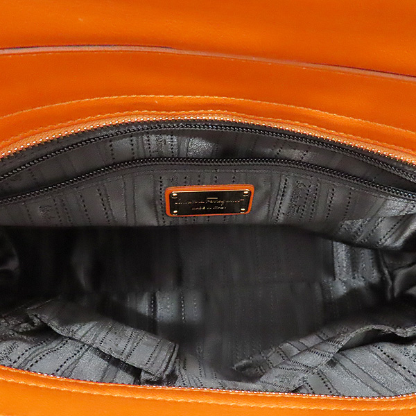 Ferragamo(��󰡸�) 21 A871 ������ ���� ���� ��ġ�� ���ΰ� ���Ǿ� ���� ��Ʈ�� + ��� ��Ʈ�� [��õ��] �̹���7 - ���̺��� �߰���ǰ