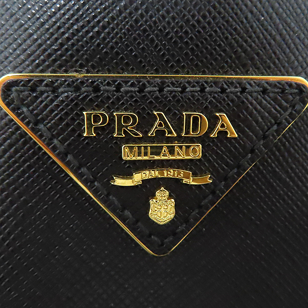 Prada(�����) BN1844 SAFFIANO LUX (���ǾƳ� ����) NERO ���� �ﰢ ���� �ΰ� ��Ʈ�� [��������] �̹���6 - ���̺��� �߰���ǰ