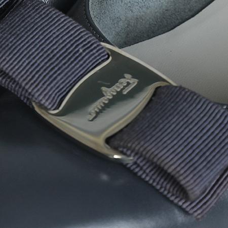 Ferragamo(��󰡸�) ���� �ٶ���� �׷��� ������(230~235ȣ)[���ֻ���] �̹���3 - ���̺��� �߰���ǰ