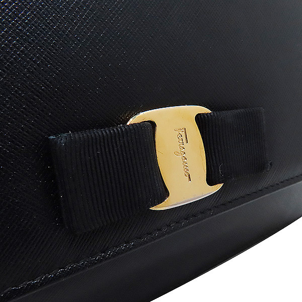 Ferragamo(��󰡸�) 21 E480 ���� �ٶ���� ���� ���ǾƳ� ���� ü�� ũ�ν��� [��õ��] �̹���3 - ���̺��� �߰���ǰ