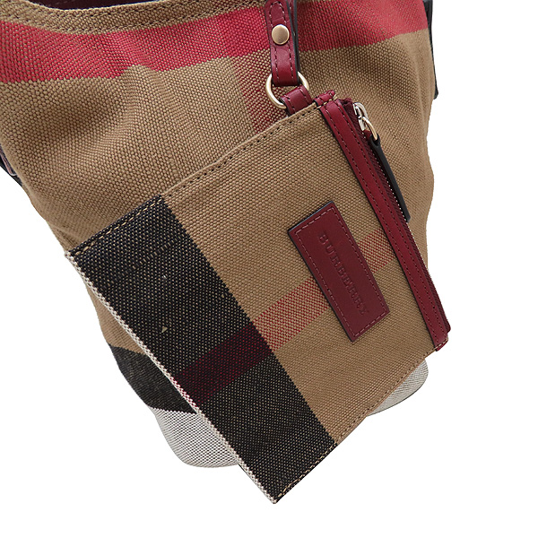 Burberry(������) 4020485 �½� ��� üũ ĵ���� �ֽ��� ���� ������ ũ�ν��� + ���� �Ŀ�ġ [��õ��] �̹���3 - ���̺��� �߰���ǰ