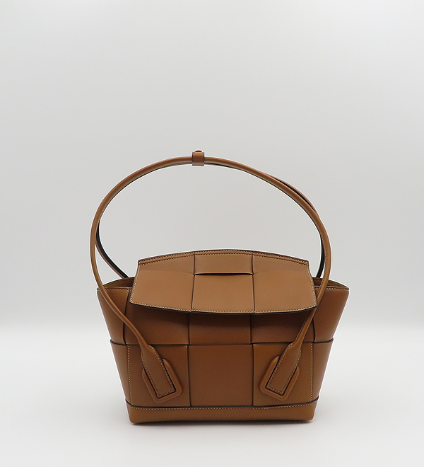 BOTTEGAVENETA(���װ�����Ÿ) 575943 ���� �÷� �Ƹ��� ���� ����� [�д�������] �̹���2 - ���̺��� �߰���ǰ