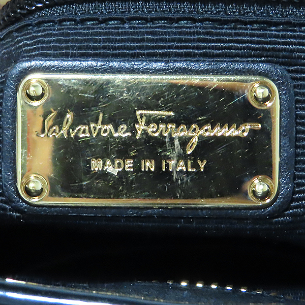 Ferragamo(��󰡸�) 21 E198 ���� �÷� ���� �ΰ� ���̴�Ʈ ���� ũ�ν��� [��������] �̹���6 - ���̺��� �߰���ǰ