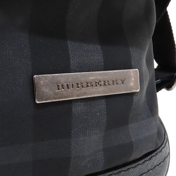 Burberry(������) 3802212 �׷��� üũ �к긯 ���� Ʈ���� �ΰ� ��� ũ�ν��� [��õ��] �̹���3 - ���̺��� �߰���ǰ