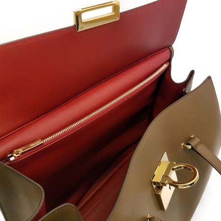 Ferragamo(��󰡸�) 21 F818 ��ī���� ���� ���� MARA �̵� ���� ��ġ�� �ΰ� ��Ŭ �÷� ��Ʈ�� [����2] �̹���5 - ���̺��� �߰���ǰ